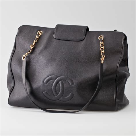 Chanel Handbags & Purses On Sale .